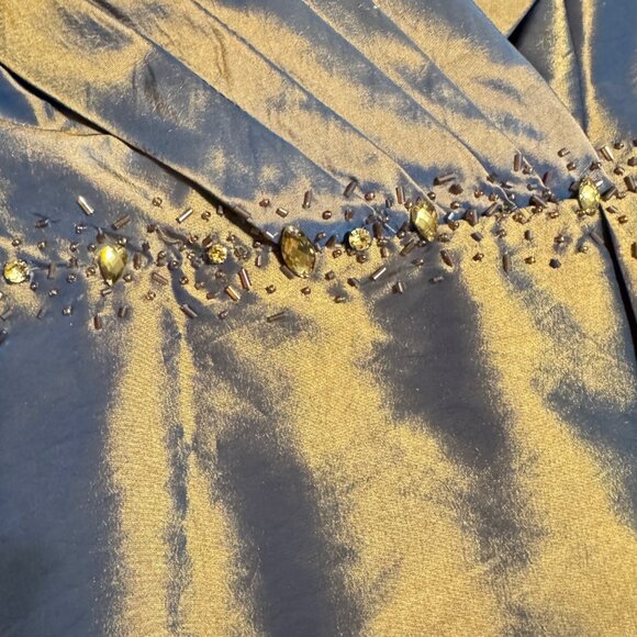 🎉😀CLEARANCE SALE!!😀🎉VICTOR COSTA NWT Vintage Beaded Satin Wrap Style Top - Picture 8 of 8